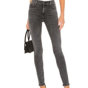 Rocket Mid Rise Skinny in grey
Citizens of Humanity